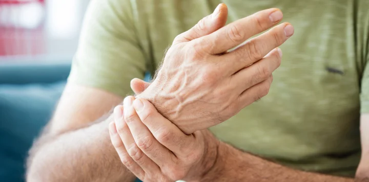 Arthritis Pain Relief with Heat Therapy: A Natural Way to Relieve Stiffness and Improve Mobility