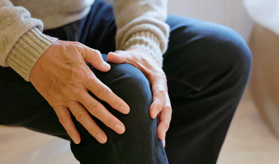 Man with knee arthritis pain